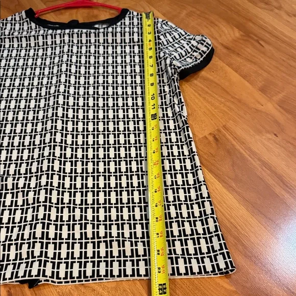 Anne Klein Black and cream Patterned Top - Picture 2 of 6
